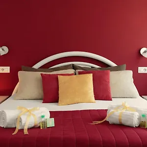 Homs Sweet 3*, Roma Italia